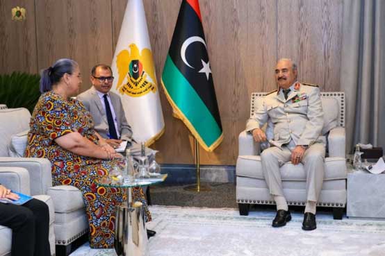 القائد العام المشير خليفة حفتر يدعم اتفاق «4+4» ويؤكد التزام القيادة العامة بتوحيد ليبيا